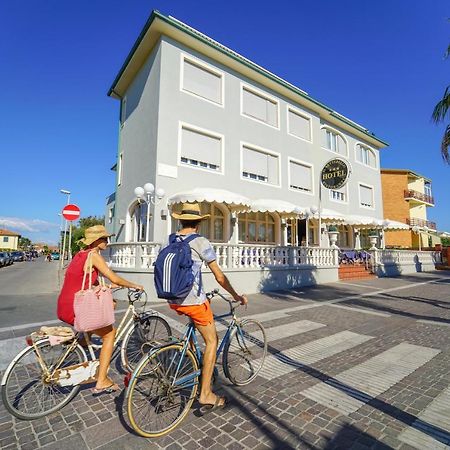 Hotel Il Settebello Marina di Cecina Eksteriør bilde