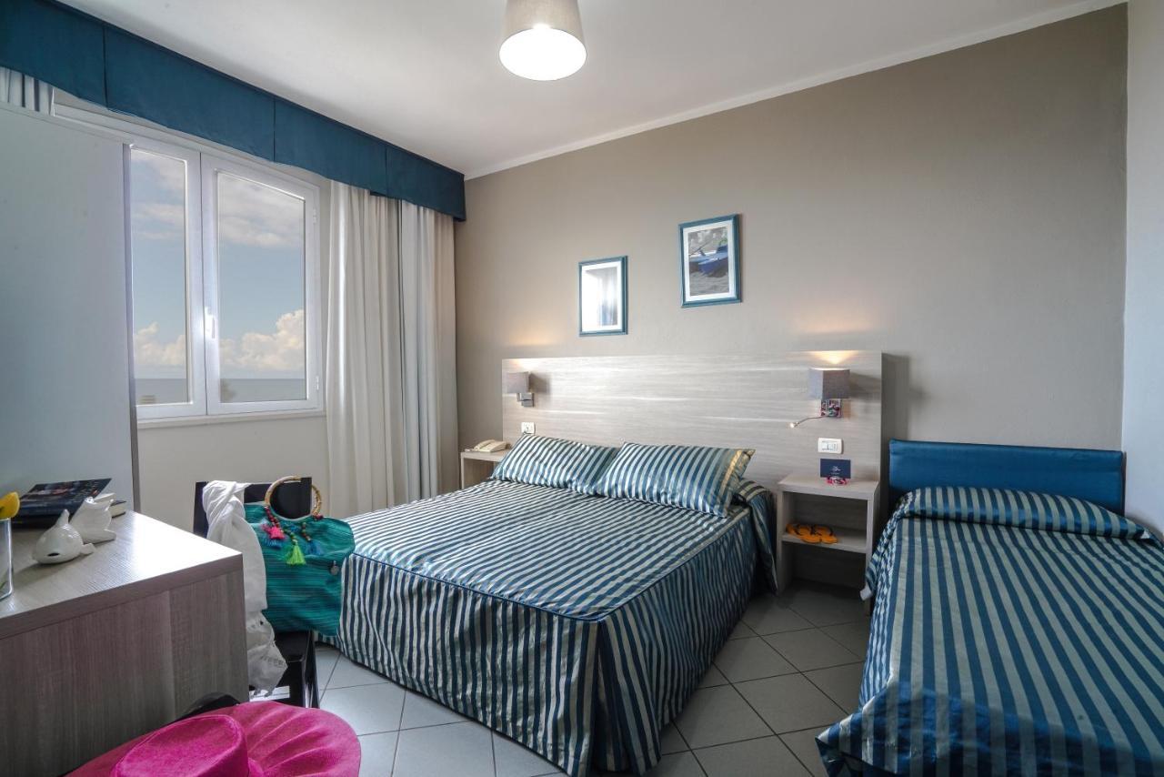 Hg Hotel Il Settebello Marina di Cecina Eksteriør bilde