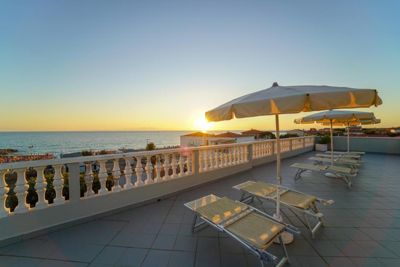 Hg Hotel Il Settebello Marina di Cecina Eksteriør bilde