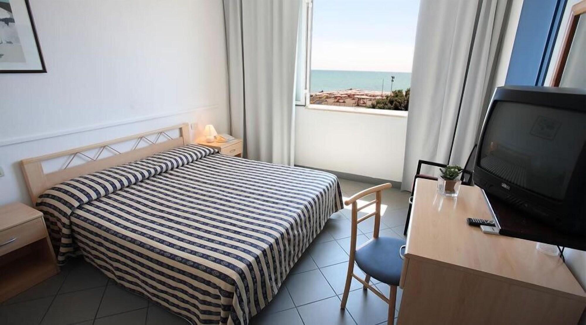 Hg Hotel Il Settebello Marina di Cecina Eksteriør bilde